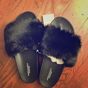 AE faux fur pool slides
